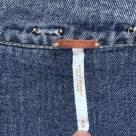 Free People Distressed Jean Jacket Medium - Picture 4 of 7